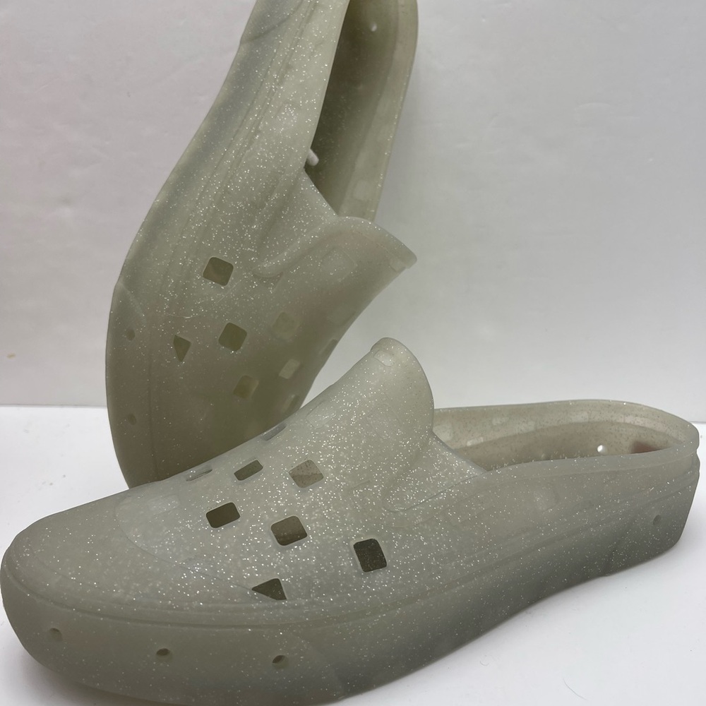 Vans Men’s Slip-On Mule Trk
Glitter Gray
VN0005V8BGF Sandals Sneakers - Picture 13 of 16